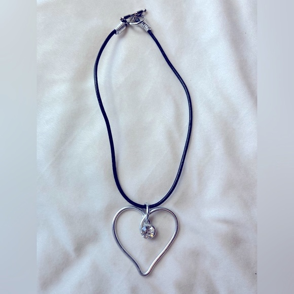 Jeff Leib giant silver heart cubic zirconia on leather rope - Picture 3 of 8